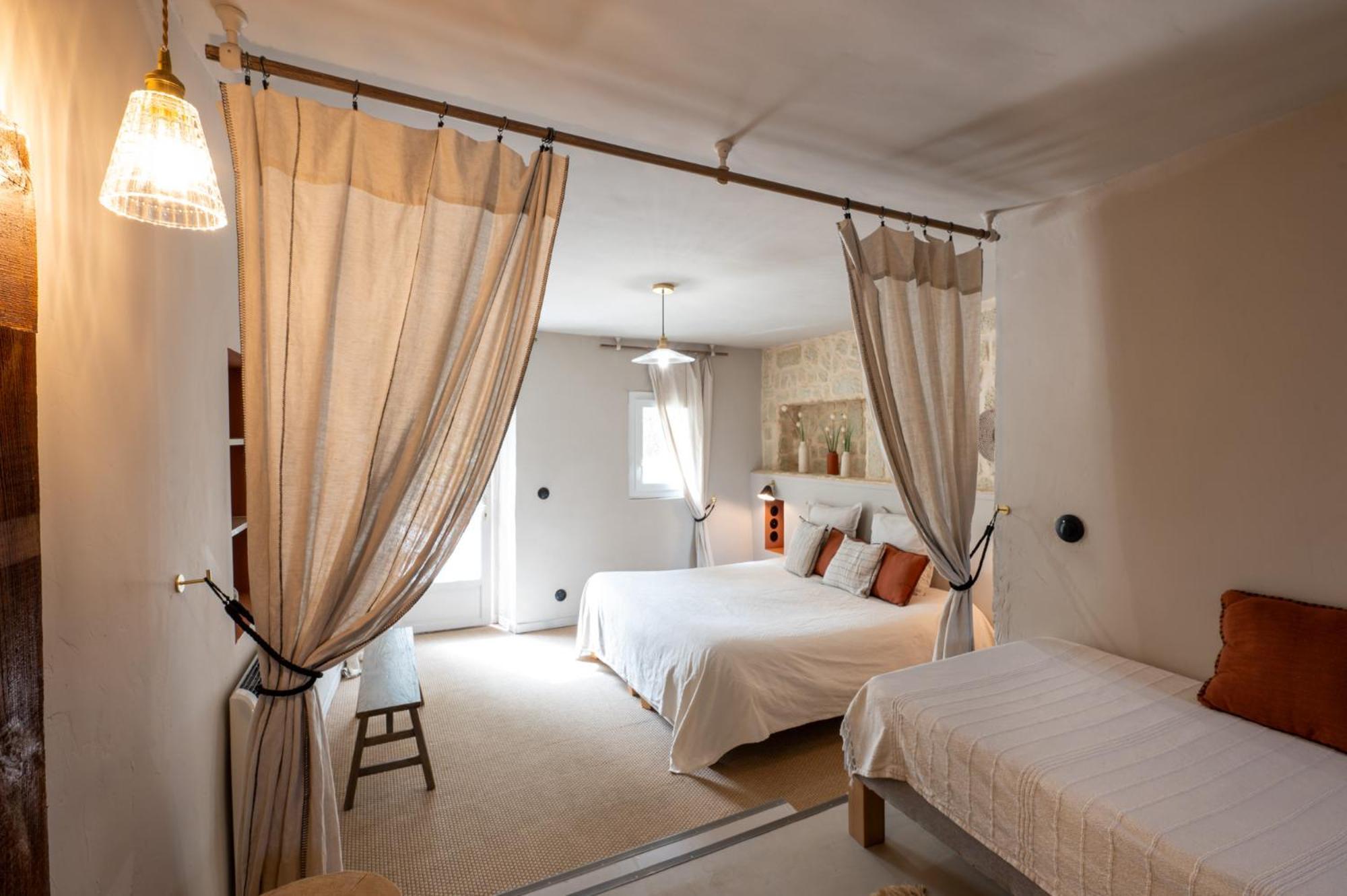 Hotel Mas Du Cimai Evenos Zewnętrze zdjęcie